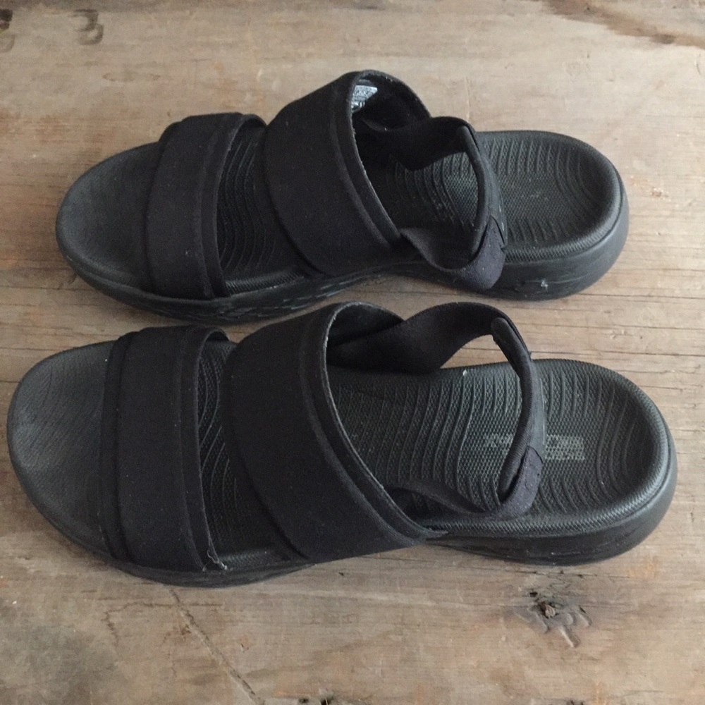 Skechers Goga Max Walking Sandals Slingback